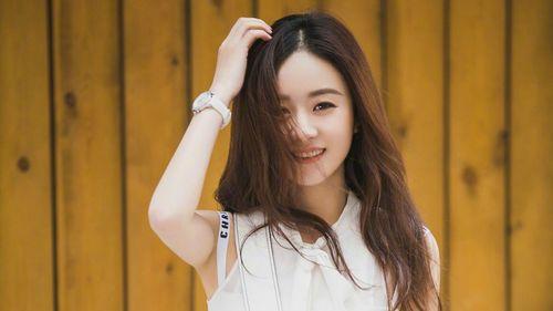 吃瓜直播间爆料娱乐圈赵丽颖,娱乐圈“瓜王”揭秘，明星背后的故事  第1张